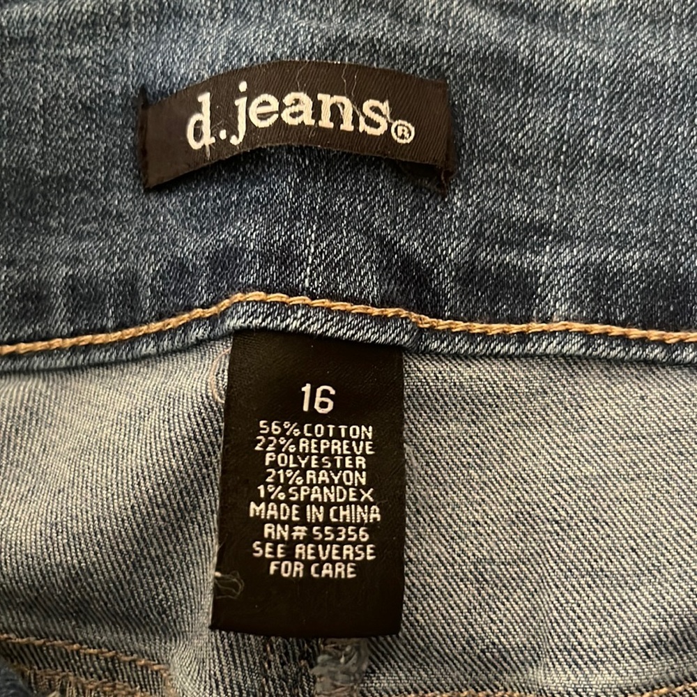 NWT DJean ankle Jean